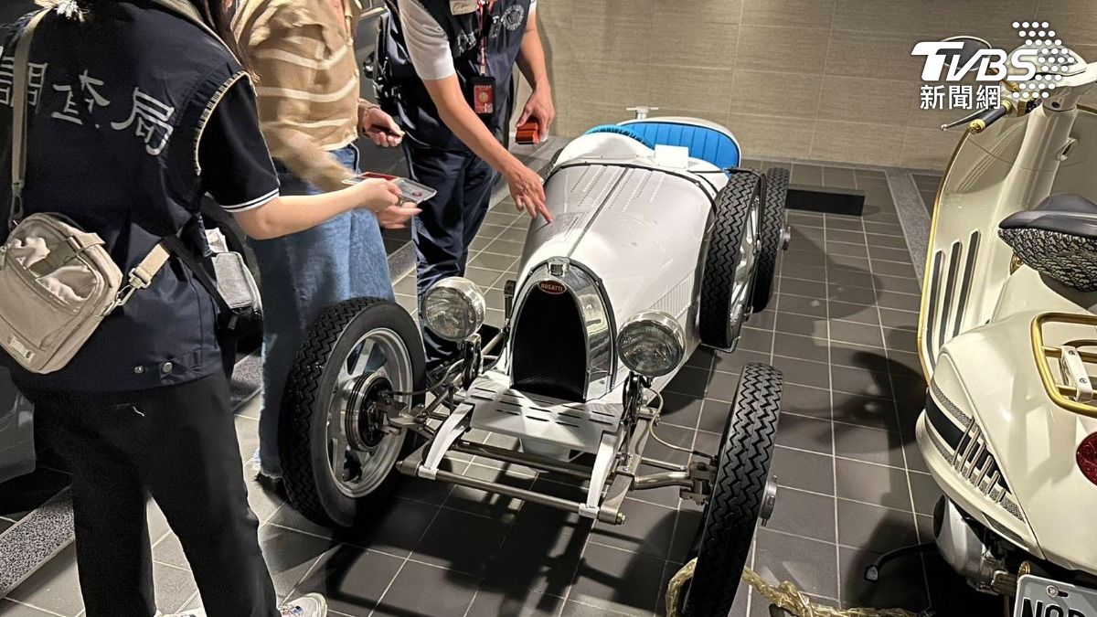 全台限量6台瘩賽道之王Bugatti Typ35。(圖/TVBS)