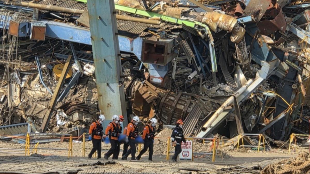 南韓蔚山火力發電廠坍塌，目前 3 人死亡，另外有 4 人下落不明。（圖／翻攝 YNA）
