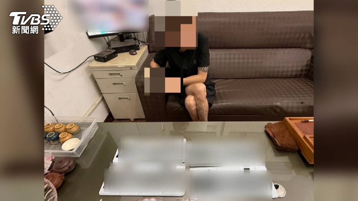 「手做車牌變手作餅乾」肇事男逃不掉　警揪「4張偽造車牌」。(圖／TVBS)  