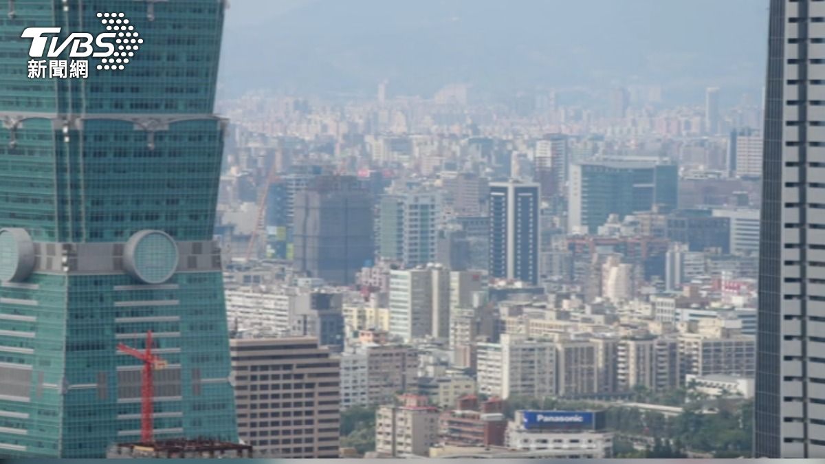 專家指出，過去5年台股年化報酬率約21%，而住宅市場年化報酬率頂多10%。（圖／TVBS））