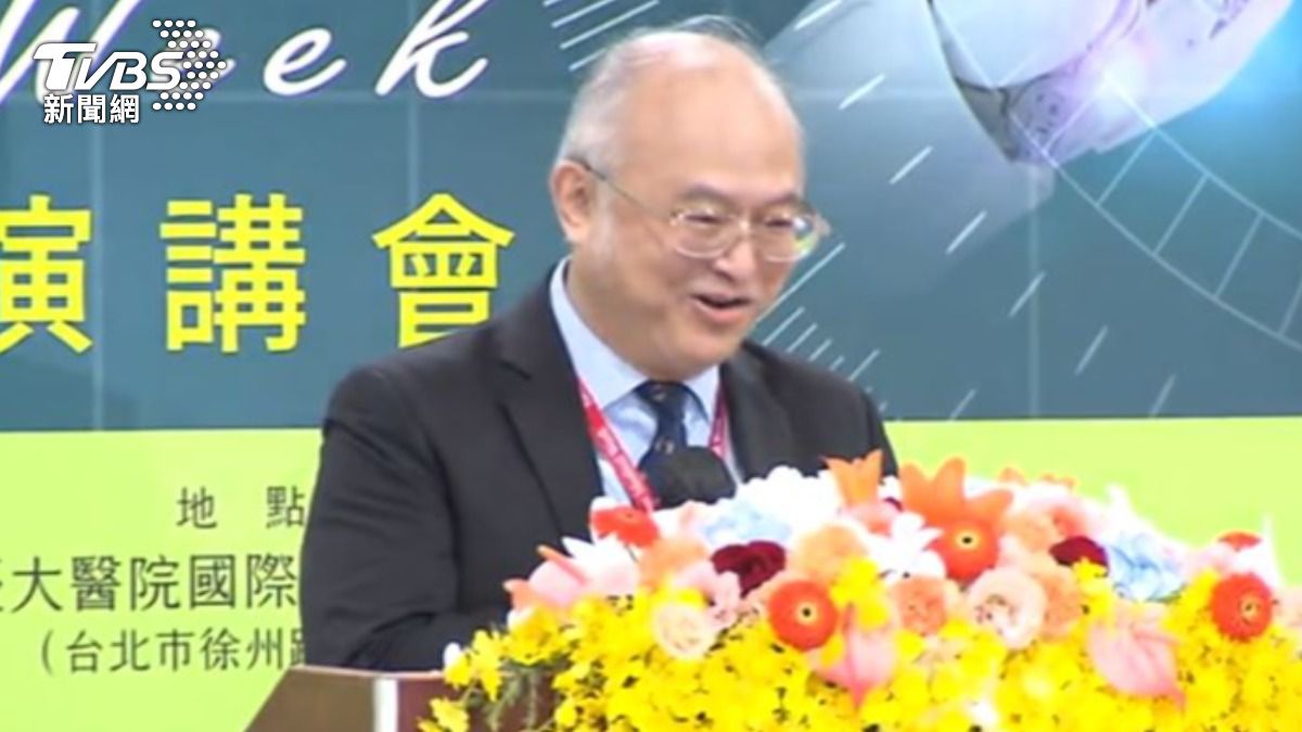 台大醫院院長吳明賢。(圖/TVBS)