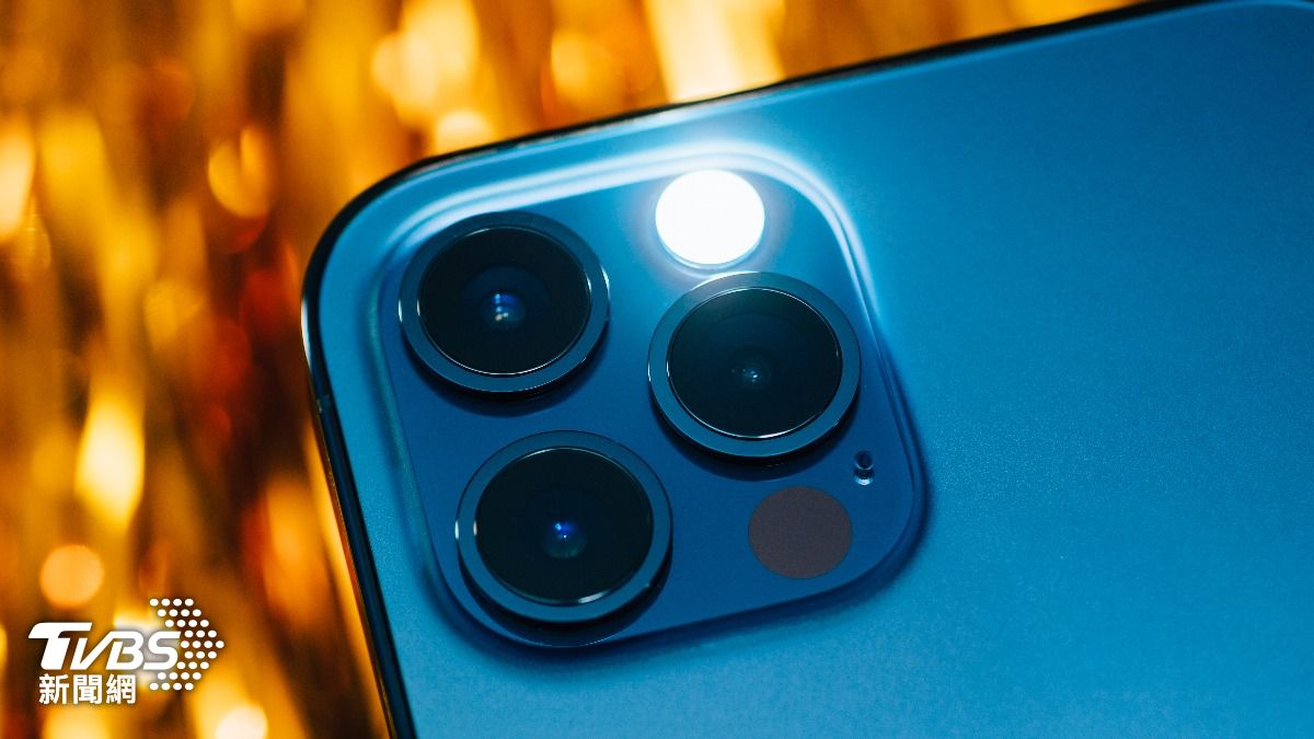 iPhone手電筒突熄滅太惱人?更新iOS 26.1關閉「這功能」
