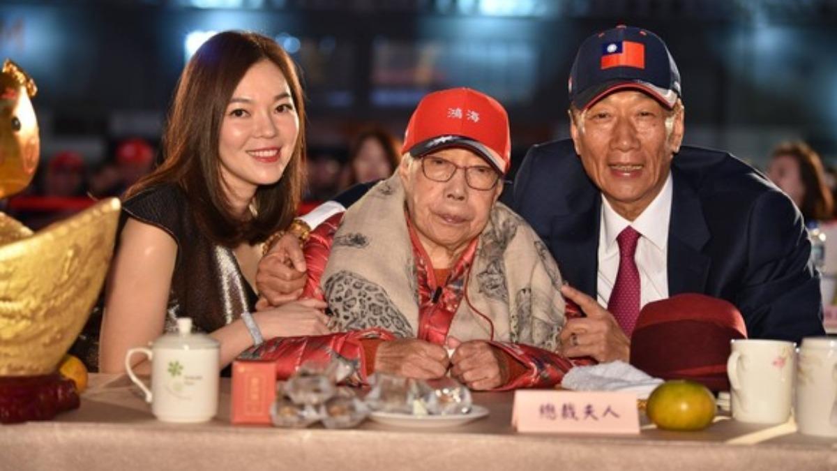 被爆「婆婆離世隔天就慶生」!曾馨瑩澄清曝真相:心情非常沉重