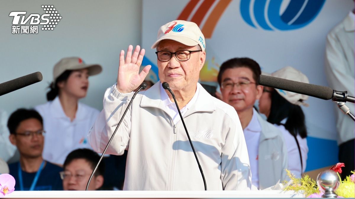 石化景氣明年可好轉 台塑總裁吳嘉昭:傳產復甦恐待2027年