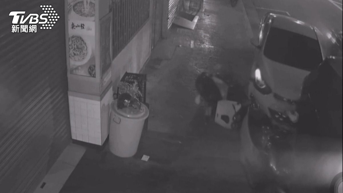 47歲沈姓女子在家中飲酒後,仍選擇開車上路。(圖/民眾提供)