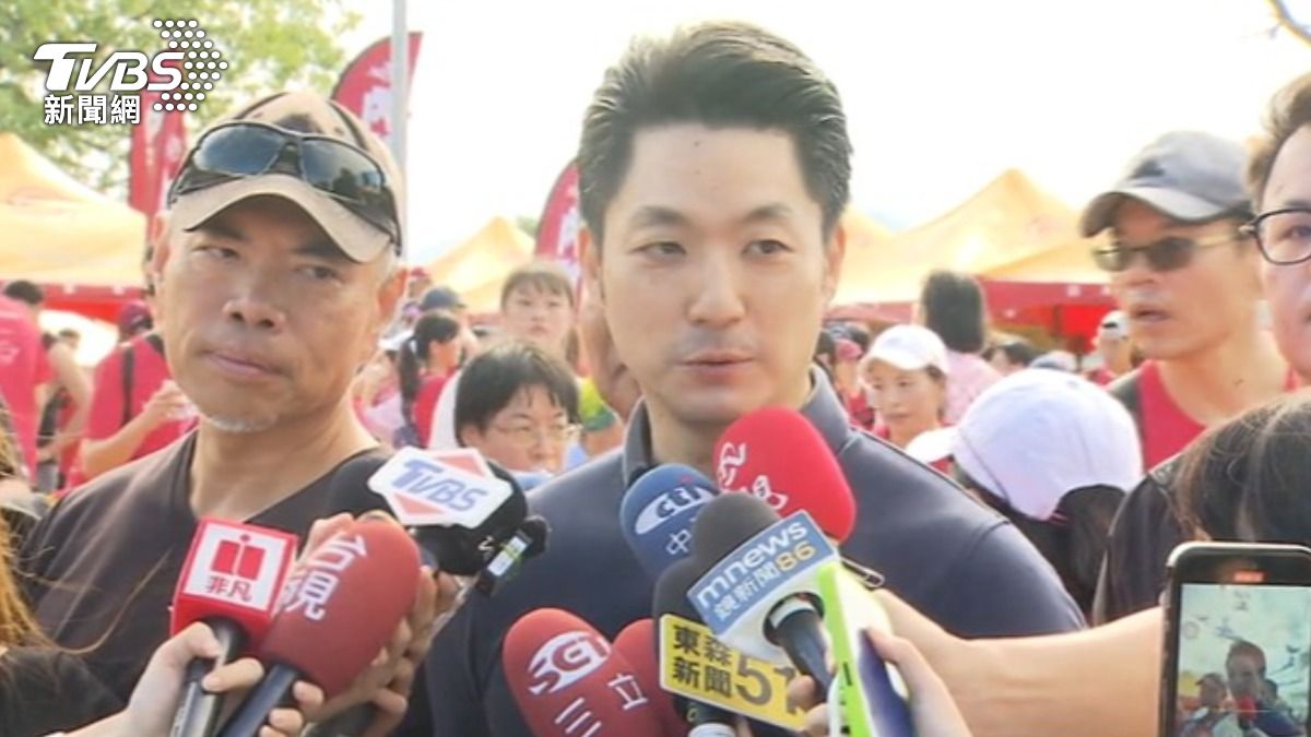 被問到吳怡農可能選台北市長,蔣萬安說,選舉還早。(圖/TVBS)