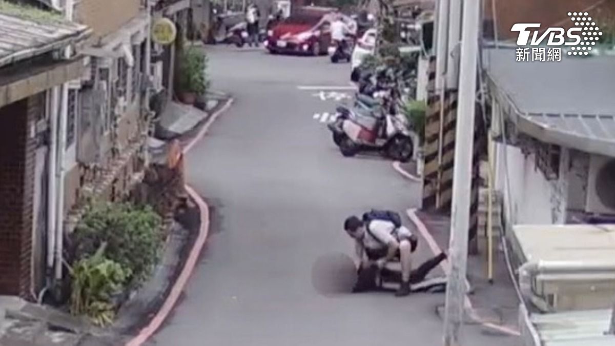 女臉書求職應徵到車手!母勸不聽「大義滅親」報警揪共犯