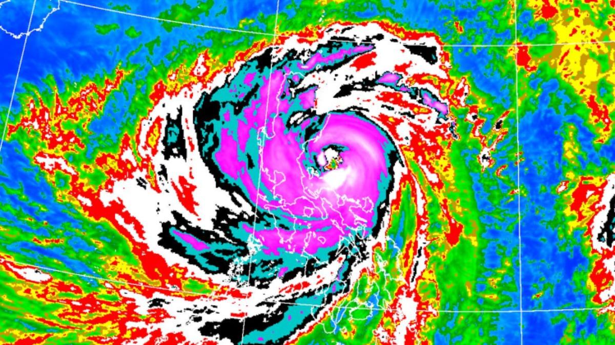 天氣/鳳凰共伴效應「整片紅到發黑」!專家曝風雨時程 豪雨連下5天
