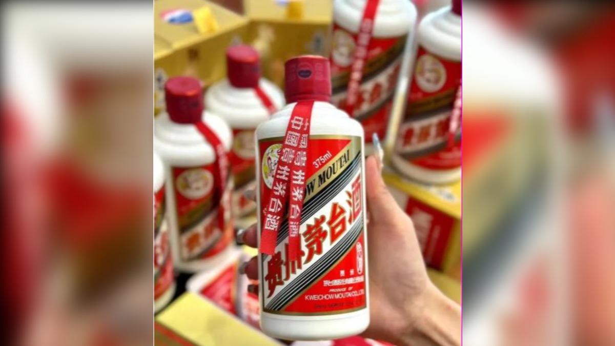 貴州茅台跌破歷史價格,經銷商稱已賠上百萬。(圖/百度)