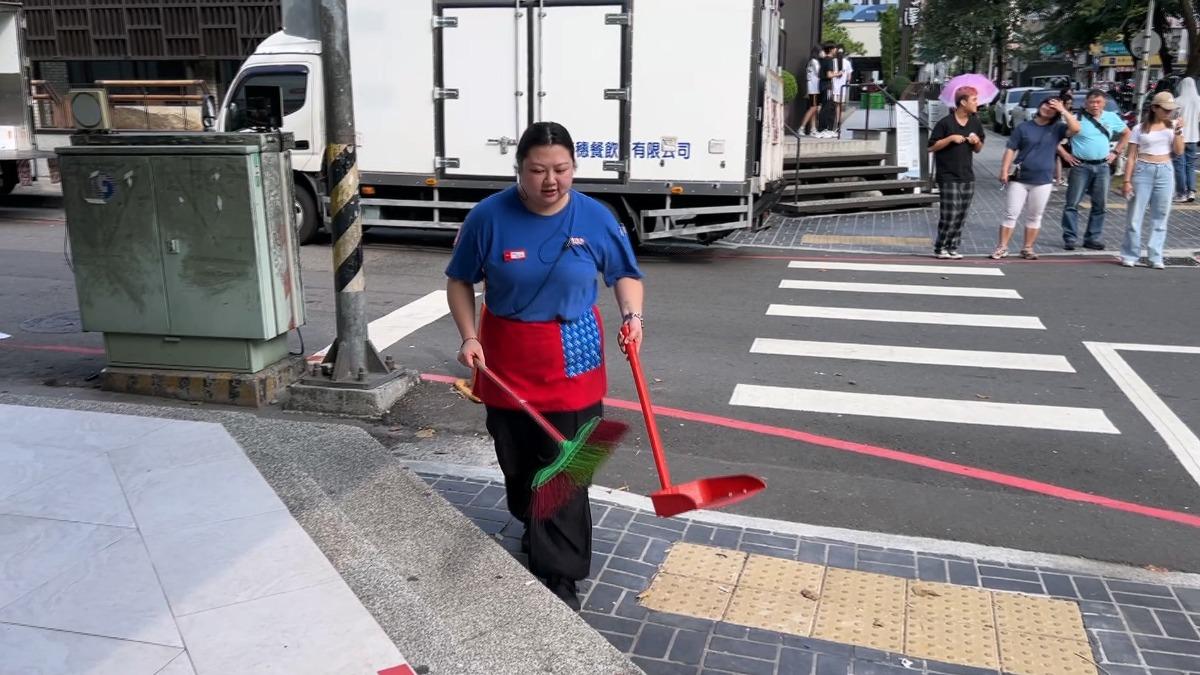 台中馬路現百根釘陷阱!「韓妹挺身掃除」,車主保輪胎。(圖/threads@shannn_0705)