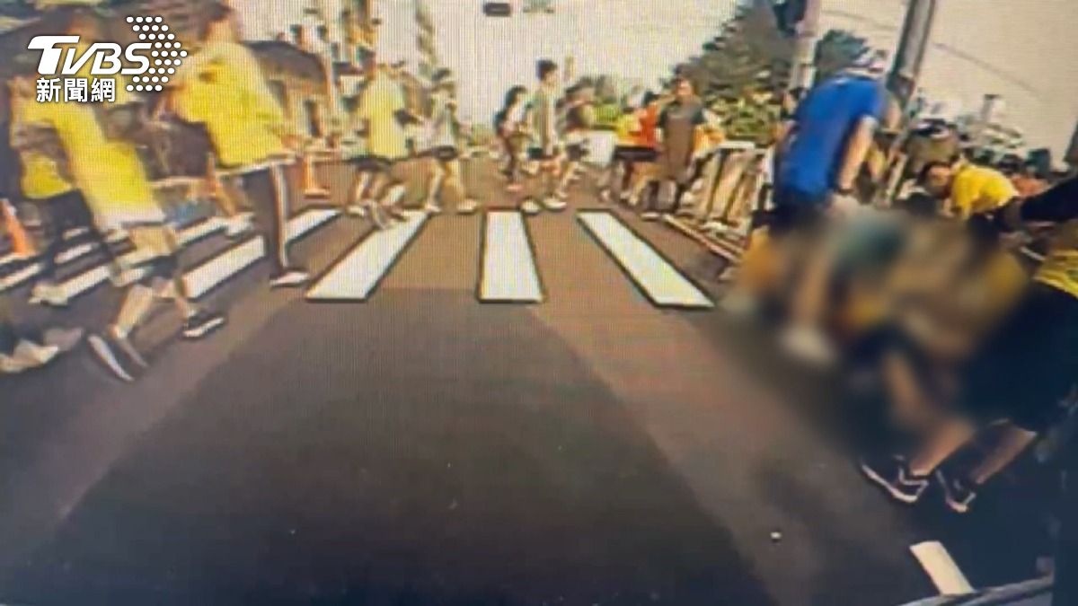 跑者昏倒失心跳,田中馬拉松驚魂記。(圖/TVBS)