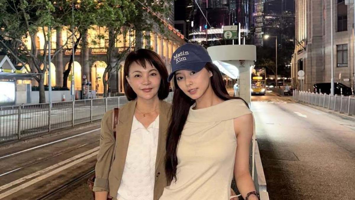 子瑜巡演跟緊緊!母女近照曝光 凍齡美貌被讚「媽媽也能出道」