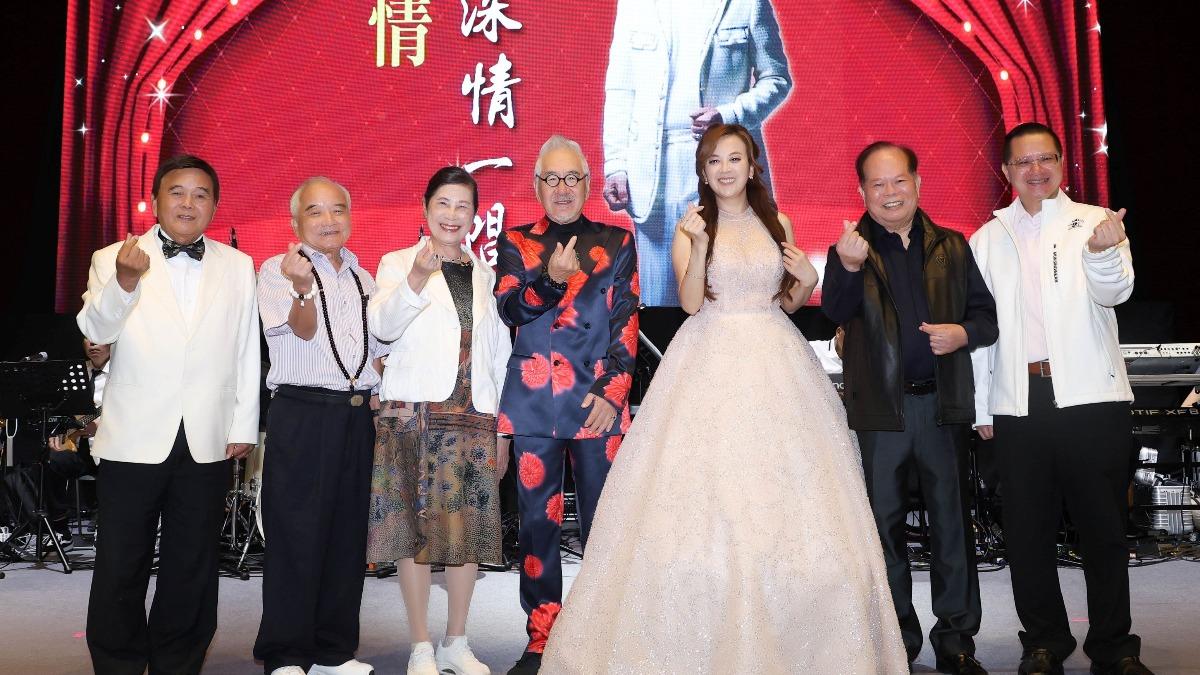 蘇盛泉(左起)、文平、文平嫂、喬幼、林暉博士、莊子富擔任孫情嘉賓。(圖/台中多媒體公司提供)