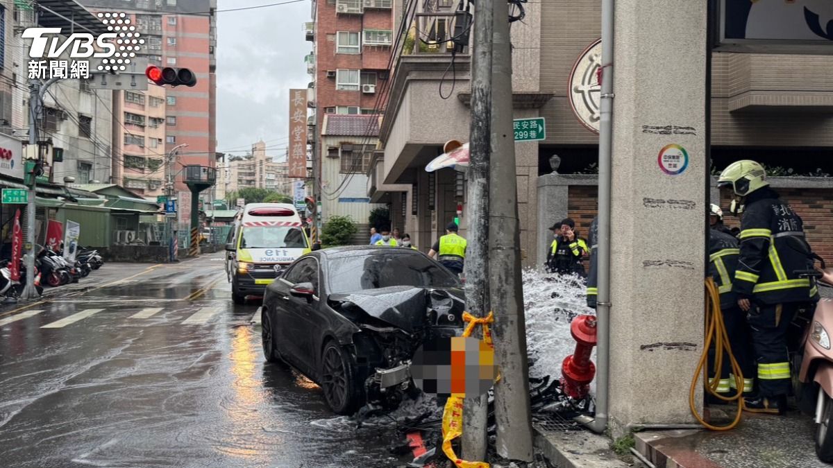 車禍現場物外觀。(圖/TVBS)