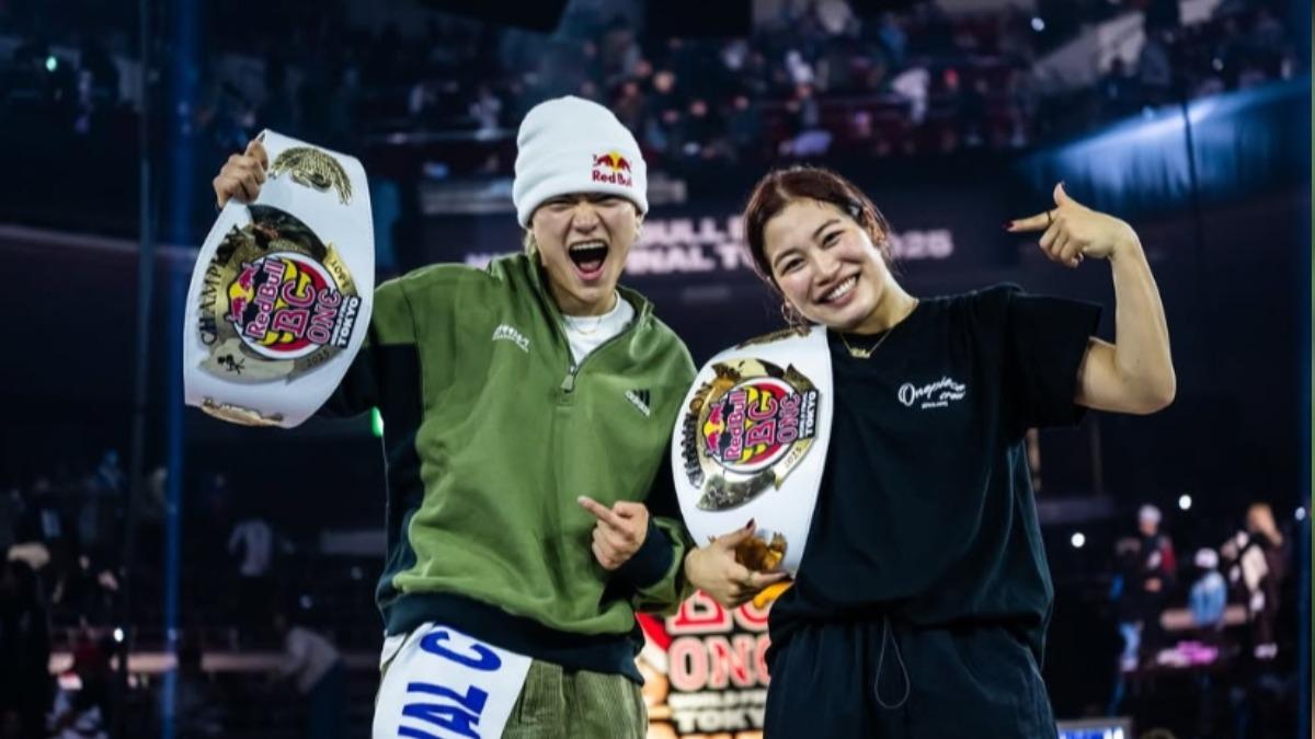 第22屆紅牛BCOne霹靂舞世界總決賽,男子、女子組由來自日本的菱川一心(左)及津波子梨心(右)拿下冠軍。(圖/翻攝 @redbullbcone IG)