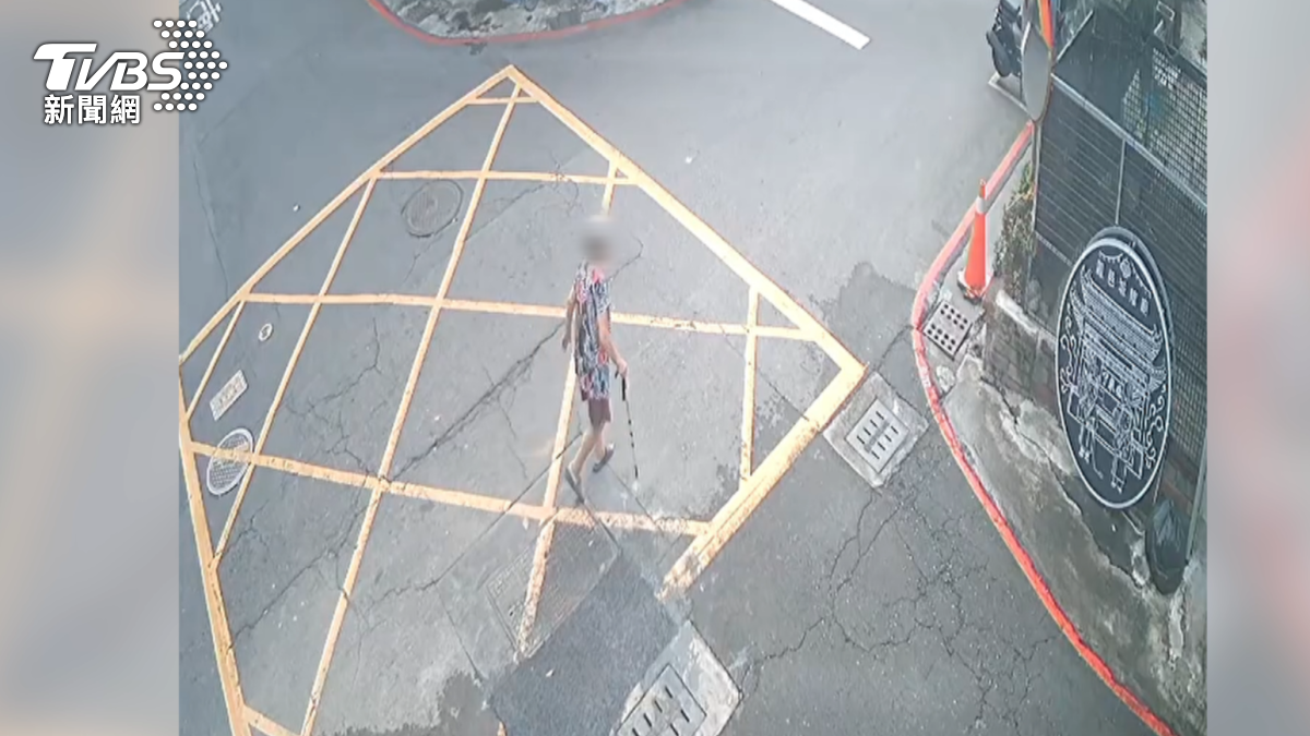 阿嬤事後聯絡兒子確認受騙,立即追出去尋找騙徒,但已不見蹤影。(圖/TVBS)