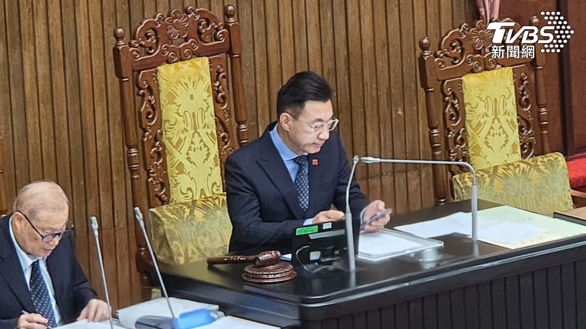 有意角逐2026台中市長的立法院副院長江啟臣也坐在主席台上。（圖／劉庭宇攝）