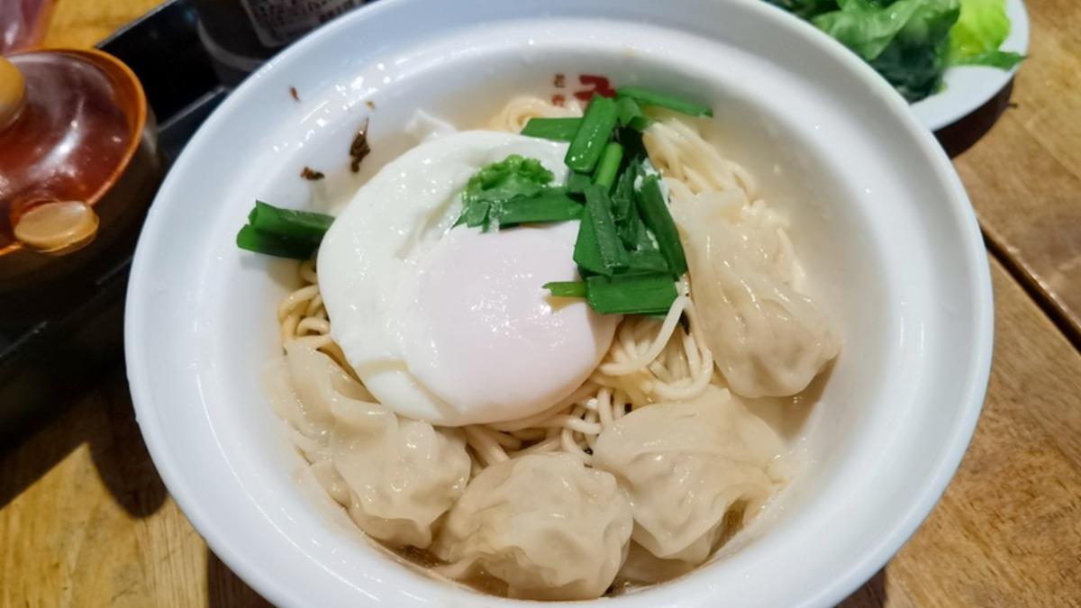餛飩整體算是紮實,當個午後小點心或是主餐,都能獲得飽足感。(圖/Darren蘋果樹旅遊玩樂誌)