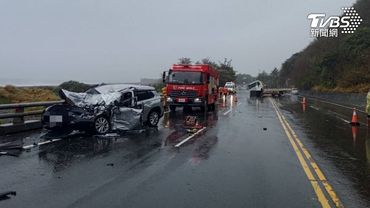 台東台9線發生一起致命車禍事故，造成1死2傷的悲劇。（圖／TVBS）