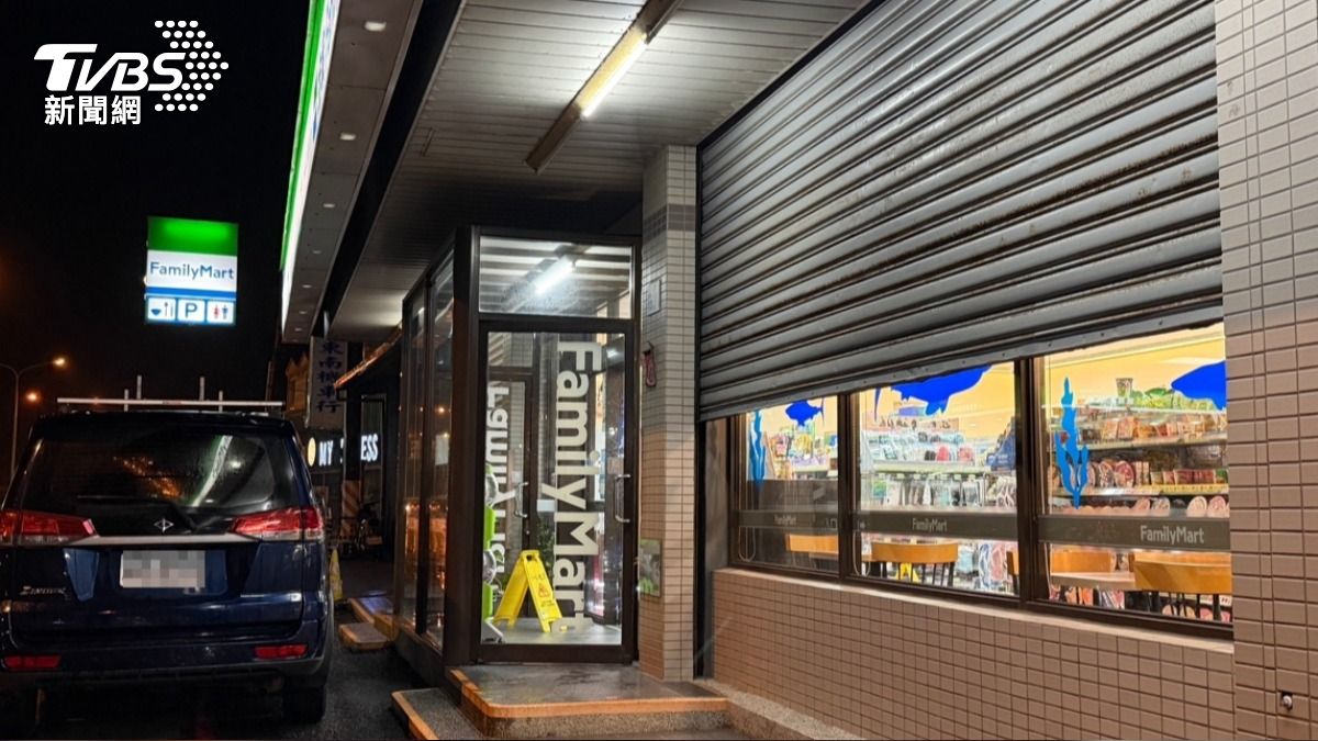 屏東恆春颳大風!超商照常營業「鐵門拉一半防颱」