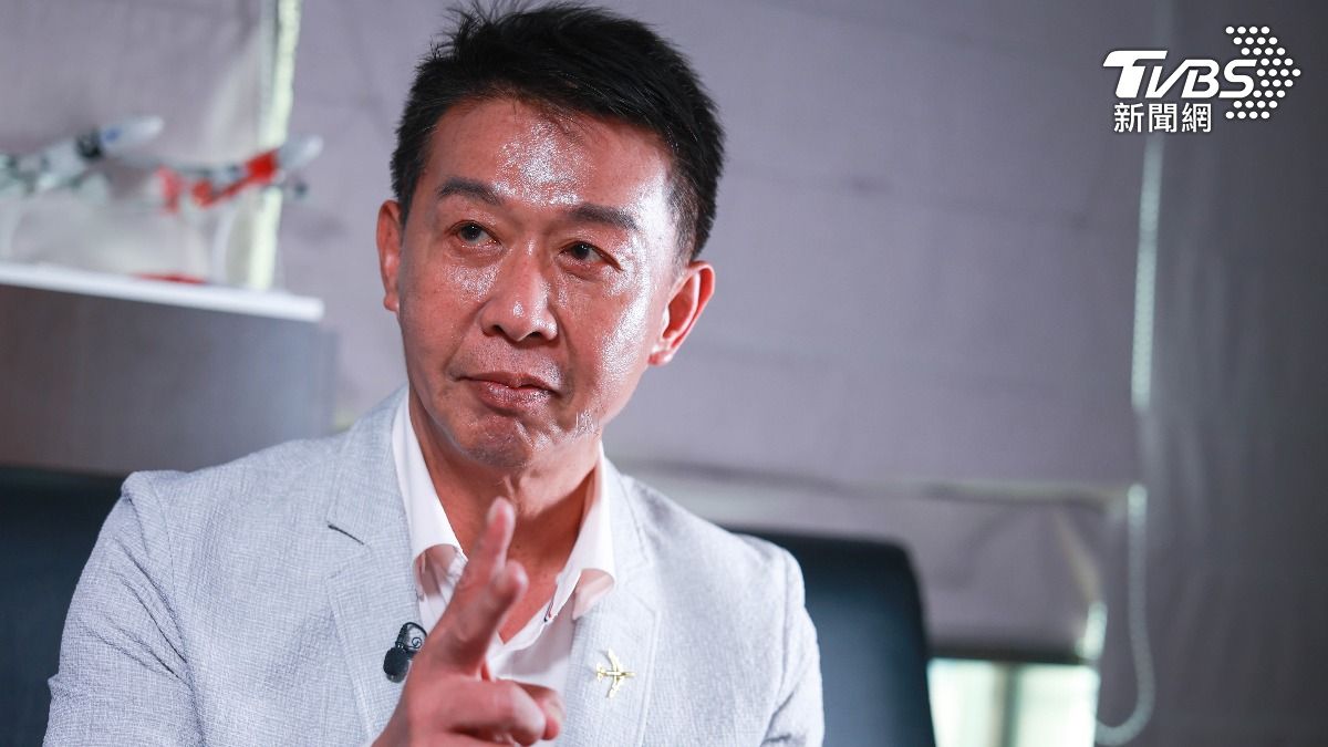 民進黨立委許智傑接受《TVBS新聞網》專訪。(圖/華子琛攝)