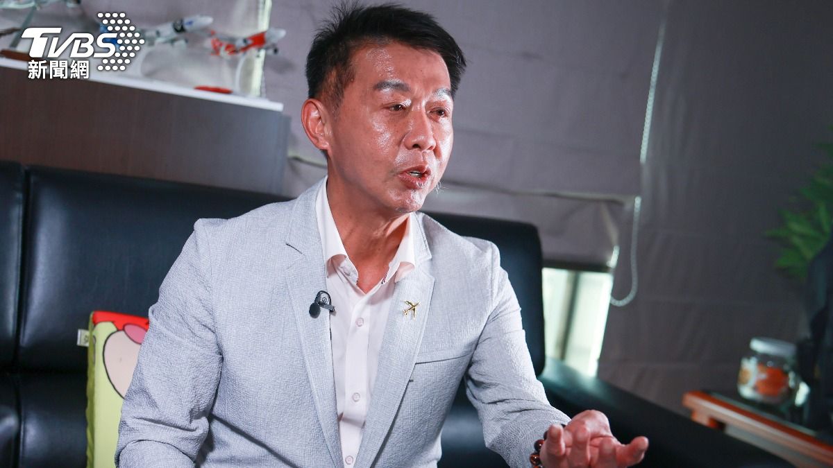 民進黨立委許智傑接受《TVBS新聞網》專訪。(圖/華子琛攝)