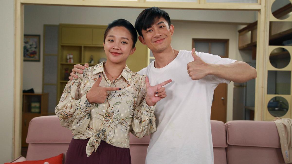 賴慧如(左)超齡演出令人印象深刻。(圖/民視提供)