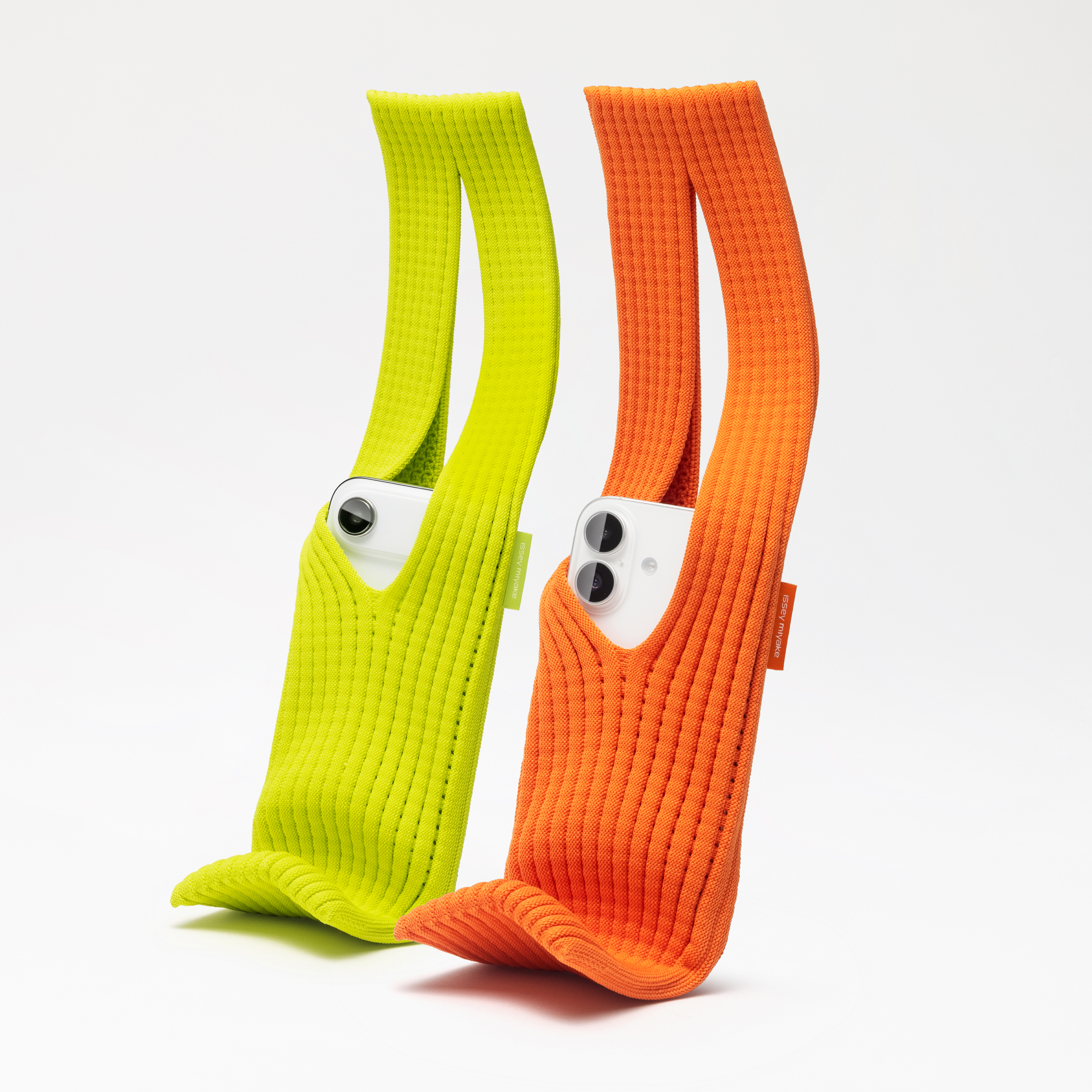 iphonepocket-isseymiyake-iphonepocket三宅一生-iphone pocket台灣-iPhonePocket售價-iPhonePocket門市-appleiphonep