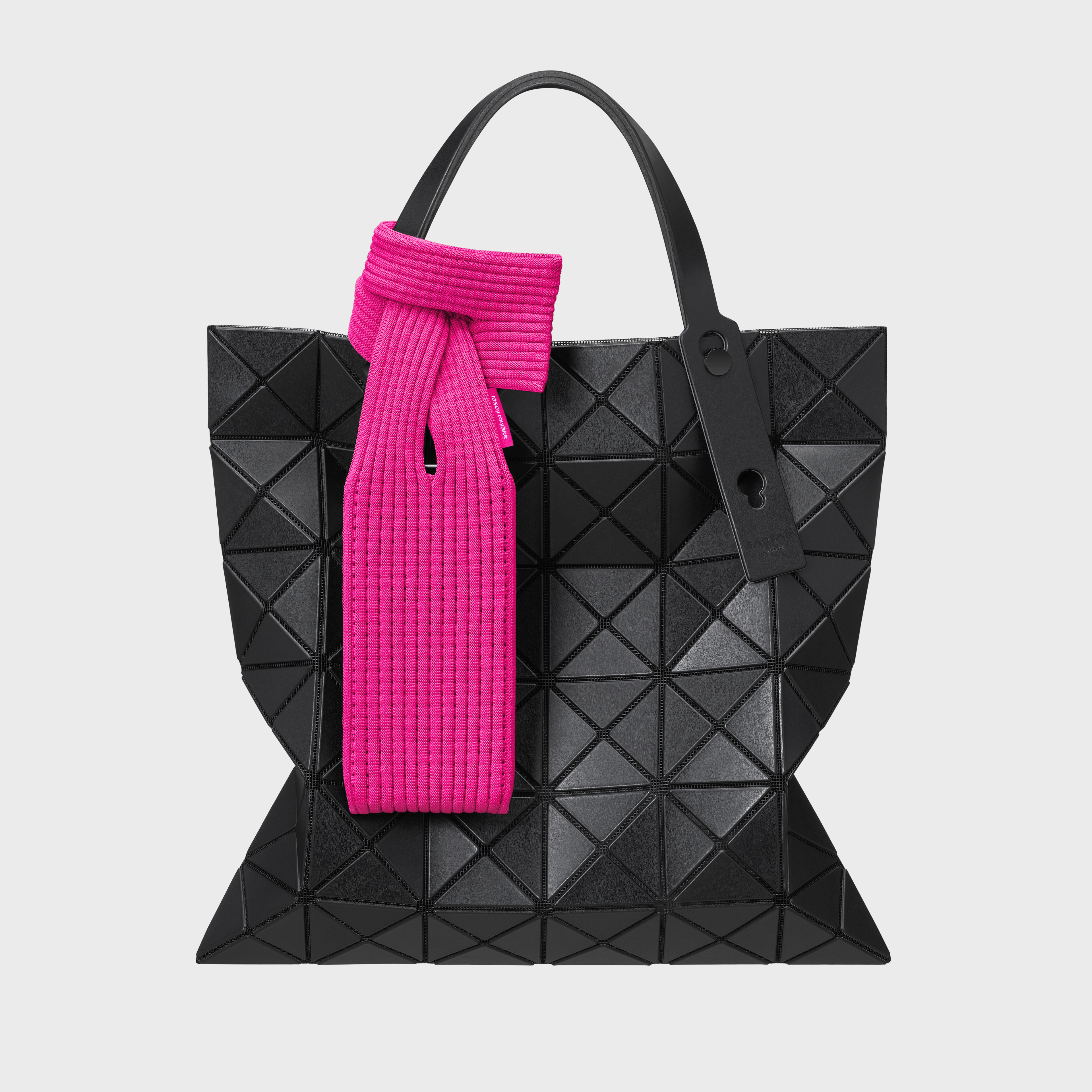 iphonepocket-isseymiyake-iphonepocket三宅一生-iphone pocket台灣-iPhonePocket售價-iPhonePocket門市-appleiphonep