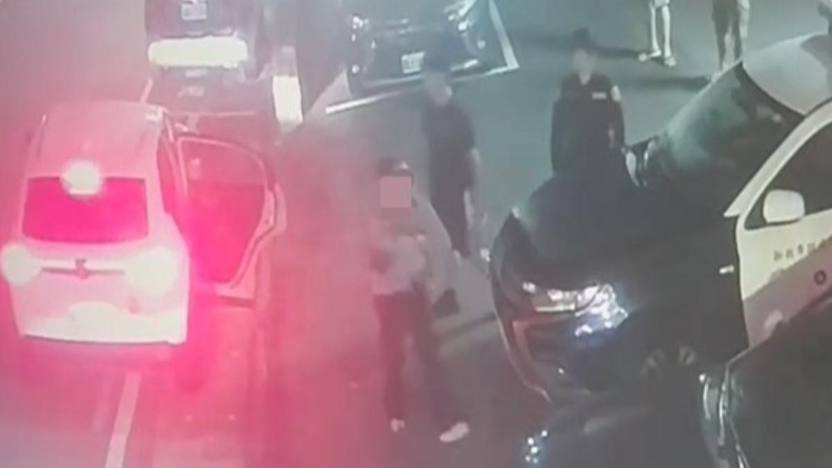 一歲男童抽搐翻白眼 金山警鳴笛開道3分鐘送醫救回小生命
