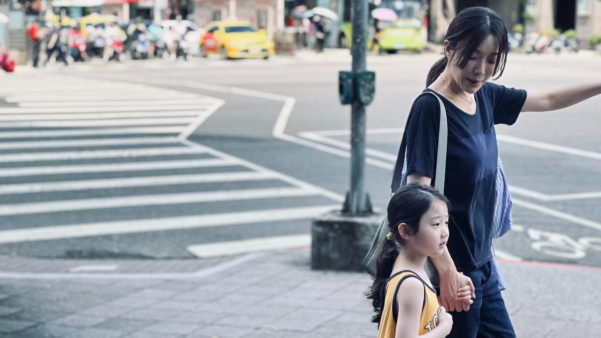 《左撇子女孩》劇照。(圖/光年映畫提供)