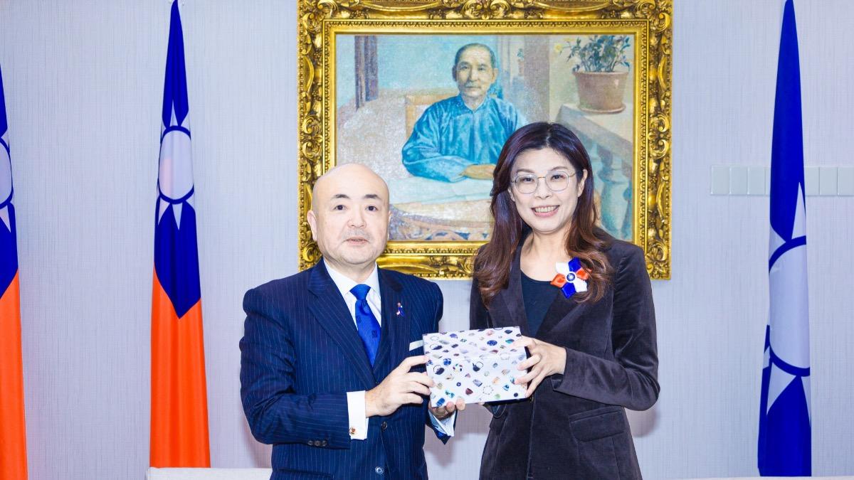 昨會AIT處長谷立言 鄭麗文今接見日台交流協會片山和之