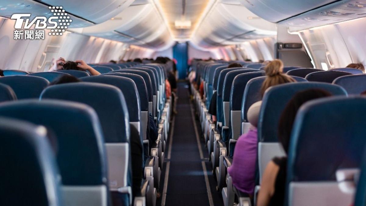 資深空姐曝若飛行途中，機上有旅客過世怎麼辦。（示意圖／shutterstock達志影像）