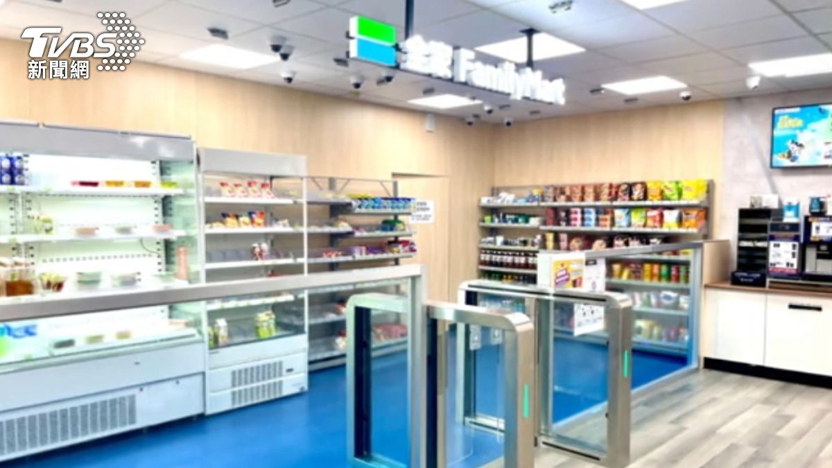 超商推出零接觸、零等待的消費體驗。(圖/TVBS)