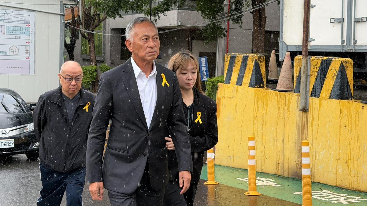 杜琪峯飛來台灣,為馮淬帆送行。(圖/讀者提供)