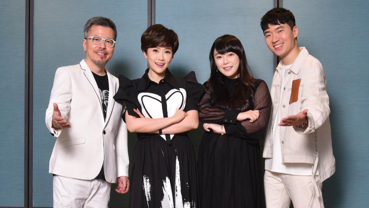 黃國倫(左起)與寇乃馨、溫倪詩創辦人夫妻鄭羽珈和邱子軒合作。(圖/寇乃馨提供)