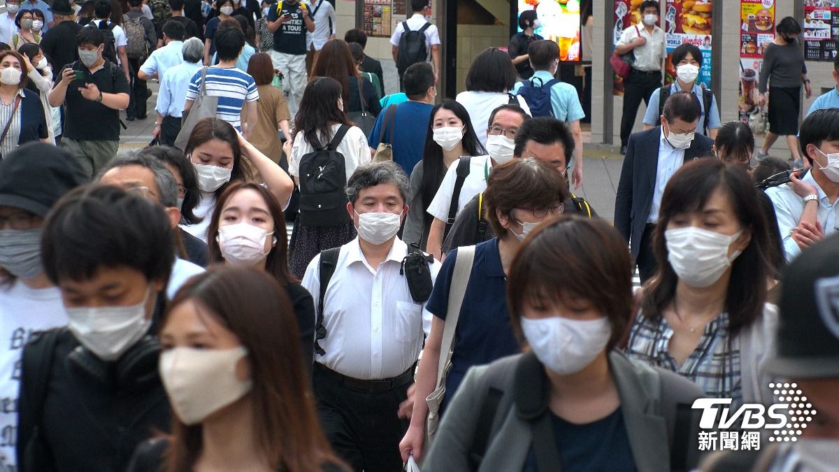 東京都衛生單位強調病毒傳播速度比往年更快,呼籲民眾落實洗手、手部消毒、咳嗽禮儀等基本防疫措施。(示意圖/達志影像shutterstock)
