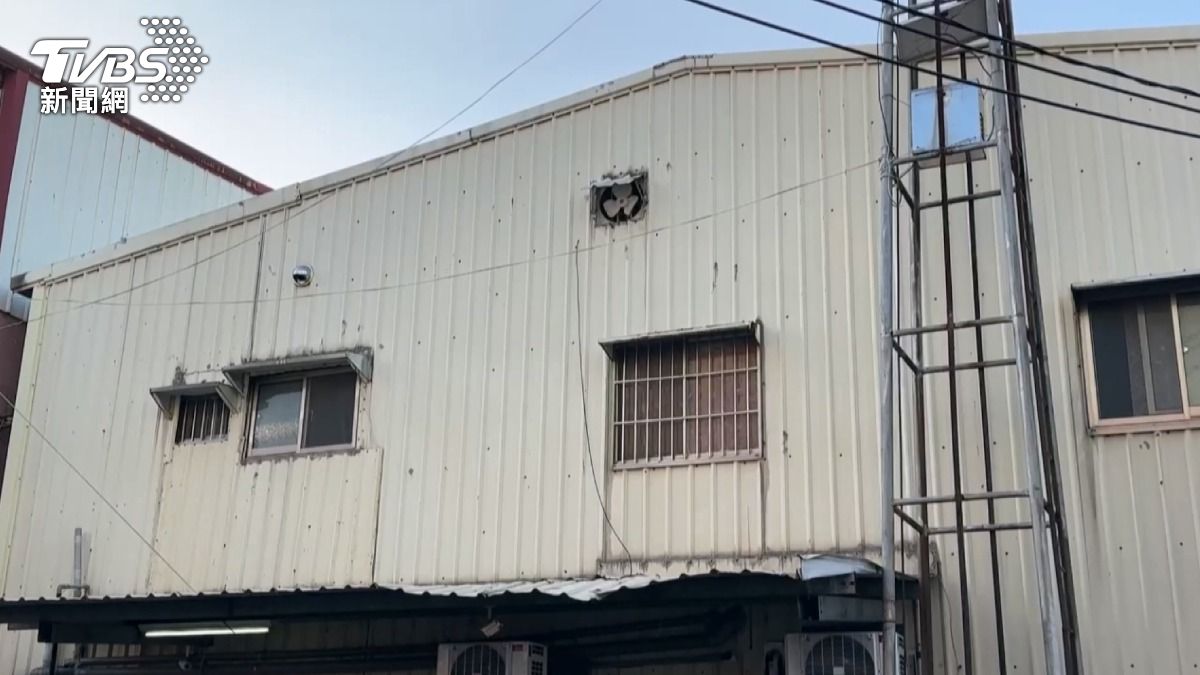 保全兒宿舍輕生!不滿變凶宅房東提告,年邁父母.公司判賠609萬。(圖/TVBS)