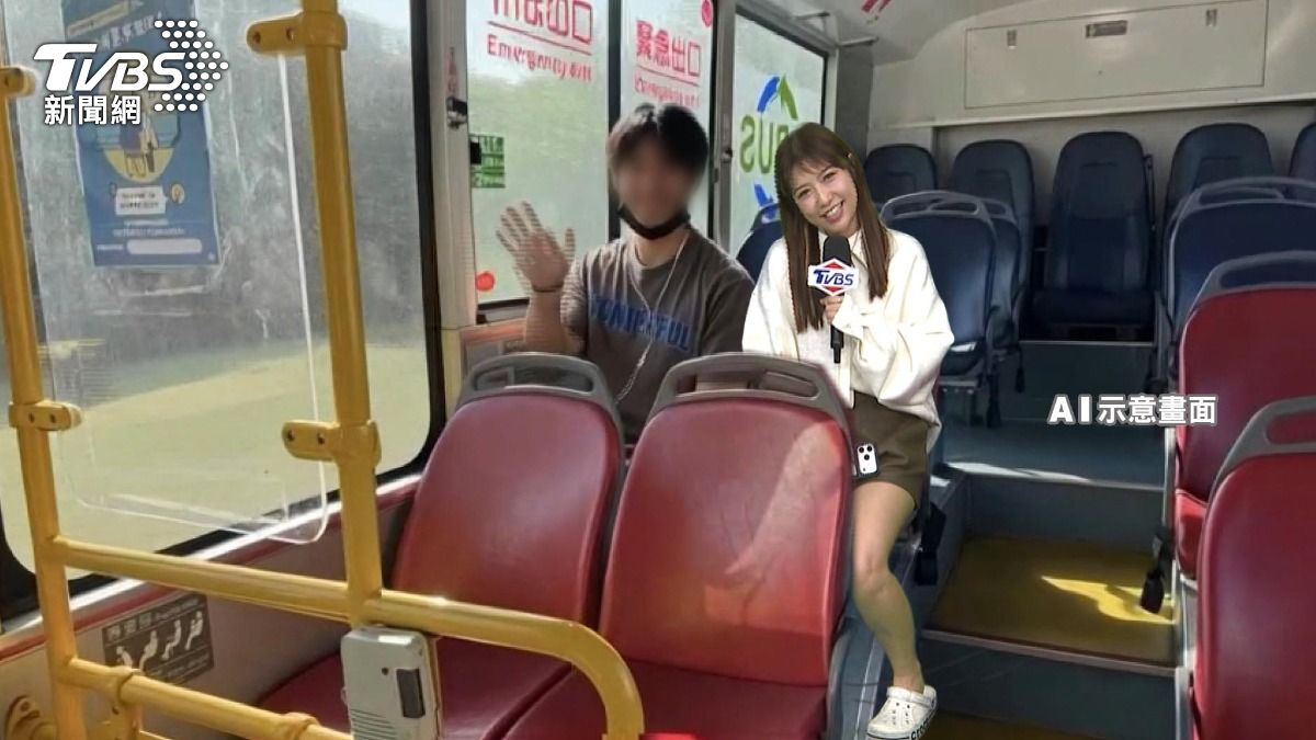 「玉澤演坐過的 保持乾淨」台中公車椅貼公告。(圖/TVBS)