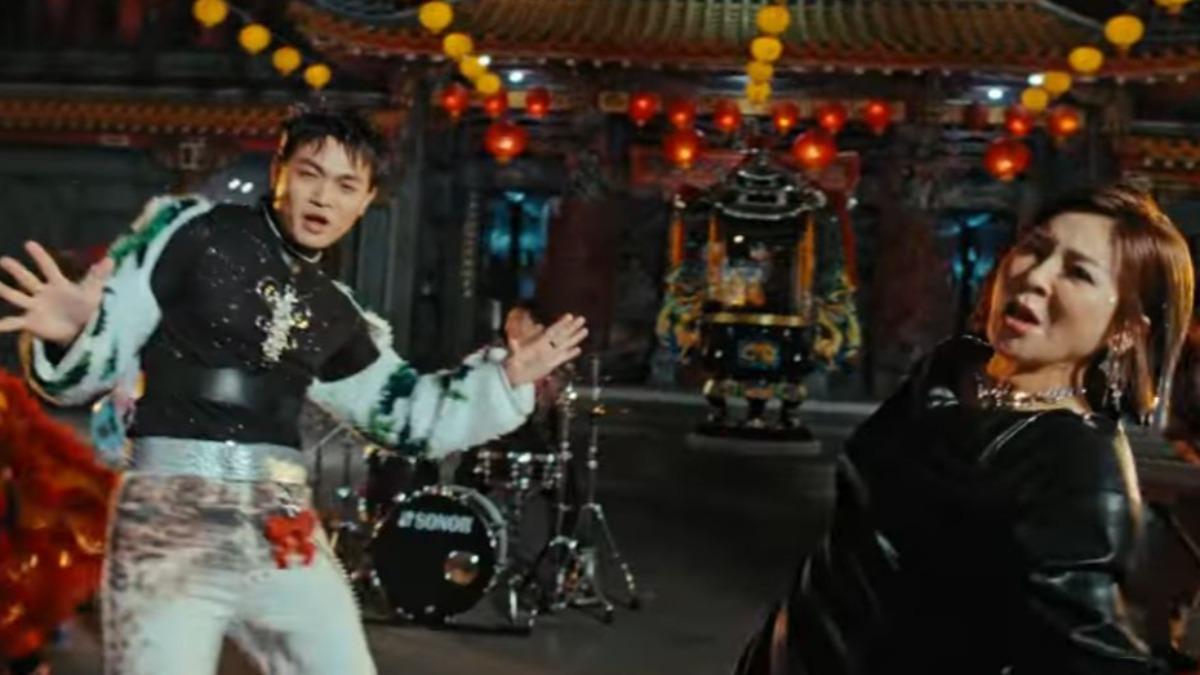 嘉義搖滾樂團美秀集團與王彩樺聯動發單曲。(圖/翻攝嘉義市政府YouTube)