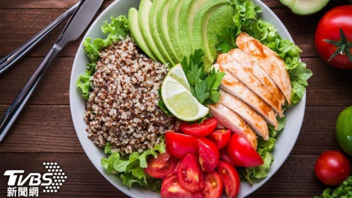 Melinda產後瘦身秘訣：戒掉加工食品，回歸原型食物。（示意圖／shutterstock 達志影像）
