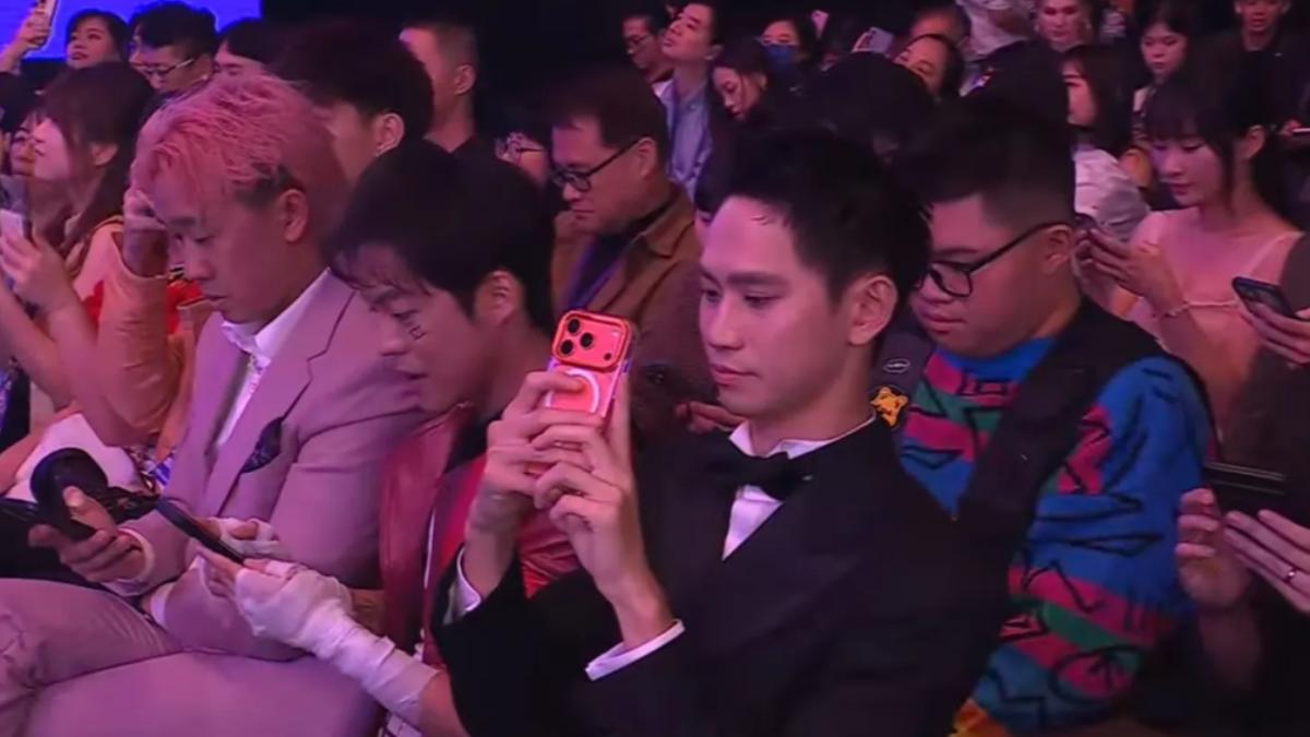 Andy歷經帳務風波,即便官司仍在進行中,但他手擁200萬粉絲的個人頻道。(圖/翻攝自YouTube走鐘獎頒獎典禮 Walk Bell John Awards)