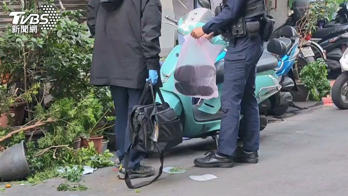 警方到場鑑識採證。(圖/TVBS)