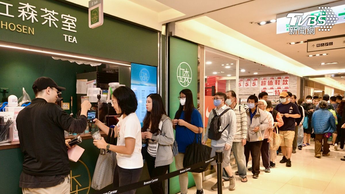 自稱台大大氣放鳥雞排「電機系今天送」　地理系350杯手搖全送完