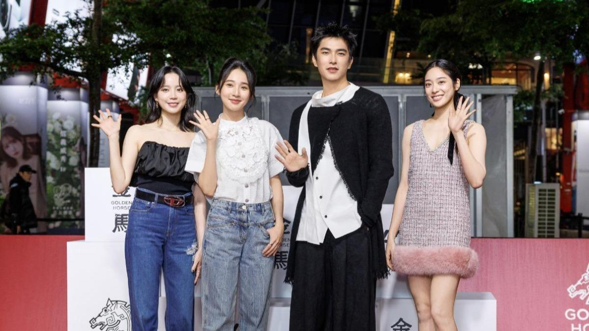 程予希(左起)、李沐、曾敬驊、江齊演出《如果我不曾見過太陽》。 (圖/Netflix提供)