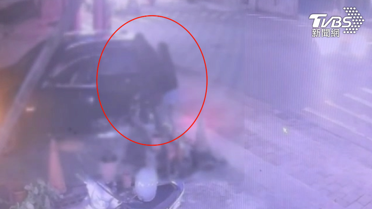桃園市警方接獲一名王姓女子報案,表示自己男友跟一名友人,在一處洗車場被人擄走。(圖/TVBS)