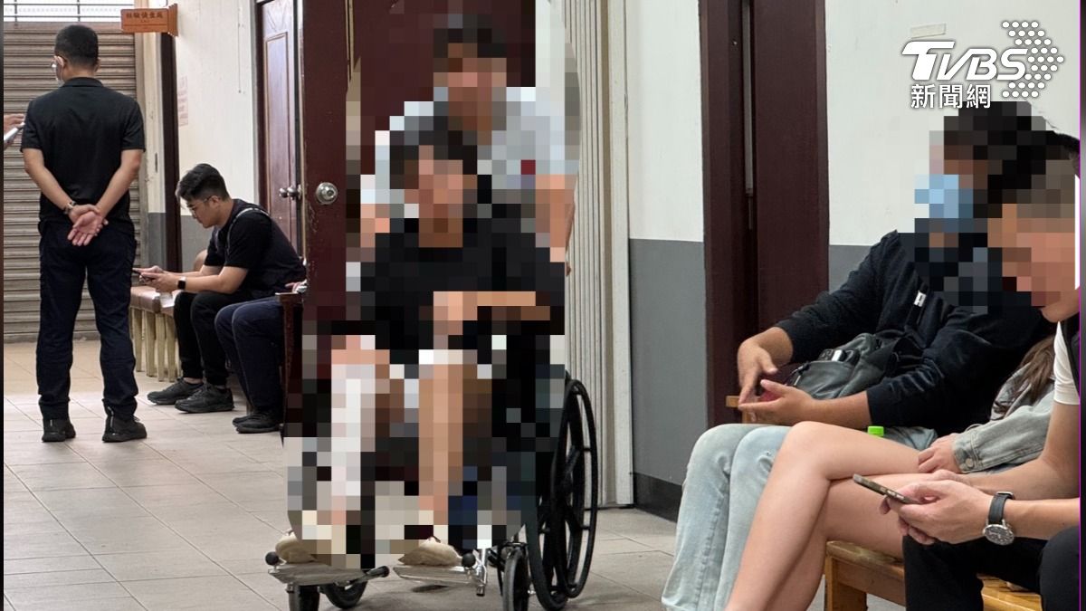 獨/高雄伯騎車突左偏遭無照少年撞死 母道歉為這事喊無辜