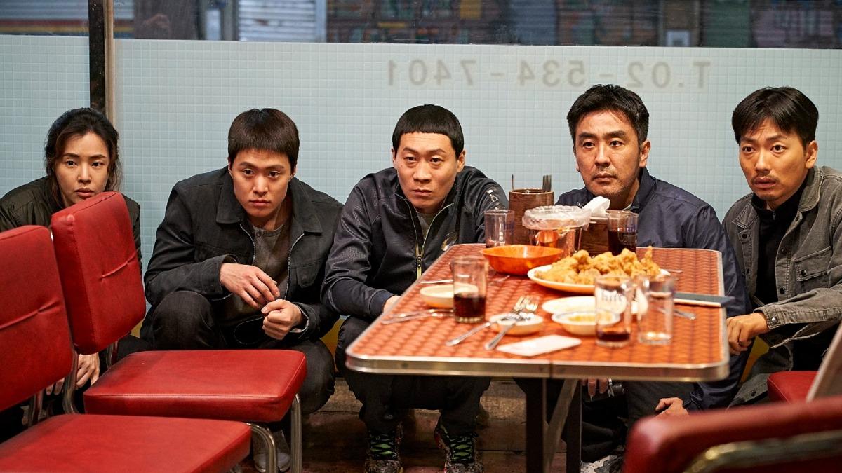 賣破1400億韓幣!《雞不可失》12月在台重映 柳承龍放話拍續集