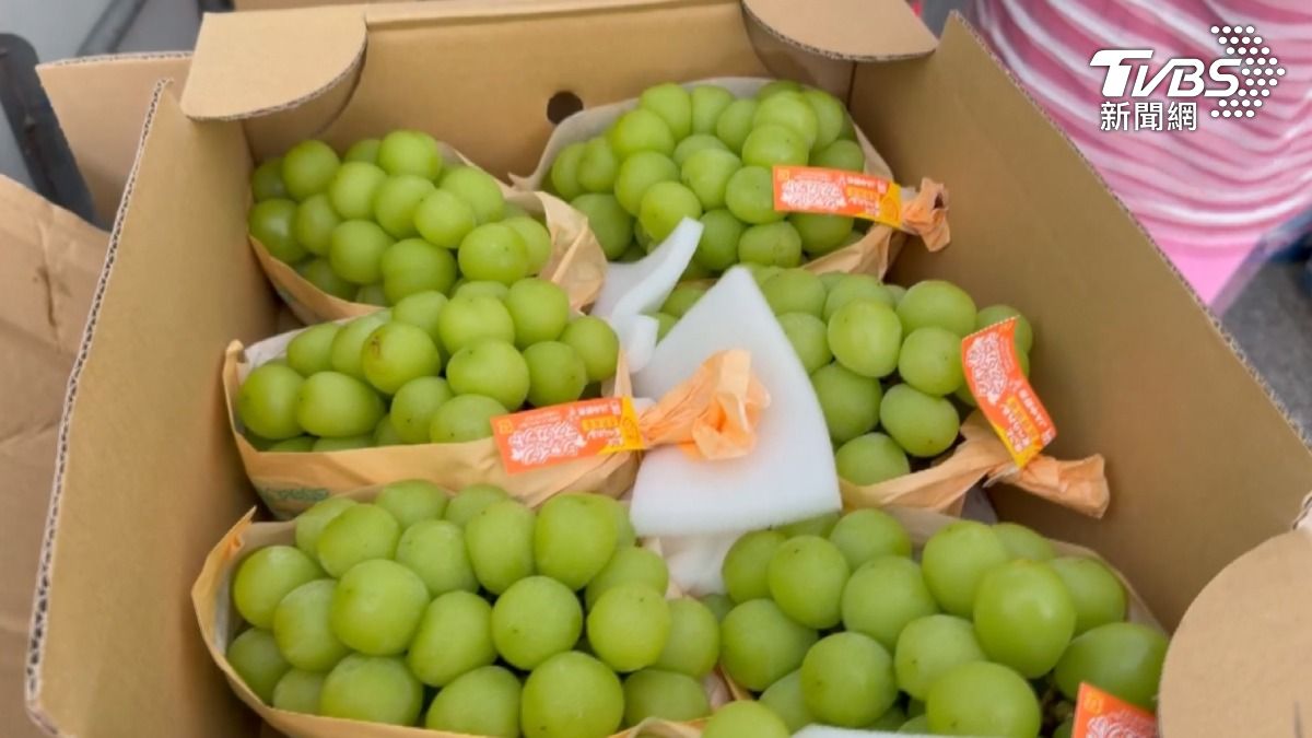 業者表示店內使用的水果品質好，成本相對較高，加入的配料不同或比例不同都會影響價格。（圖／TVBS）