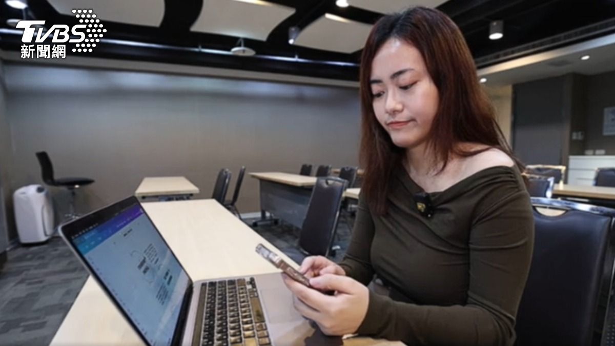 許多求職者會利用AI工具優化履歷。(圖/TVBS)